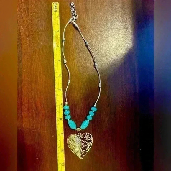Boho Style Silver Geometric Heart Shaped Torquoise Stone Necklace 12” length - Picture 5 of 7